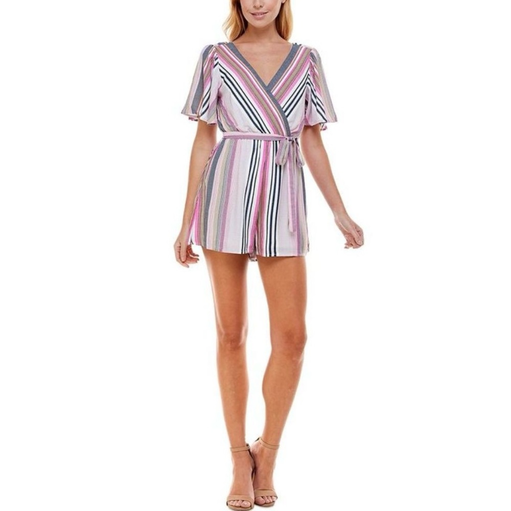 Francesca’s Trixxi Striped Pink and White Women's Romper New with tags